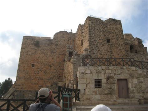 jordan-ajloun-castle_01