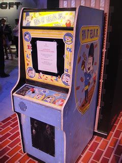 E3 Expo 2012 - Wreck-It Ralph arcade machine | The Conmunity - Pop Culture Geek | Flickr