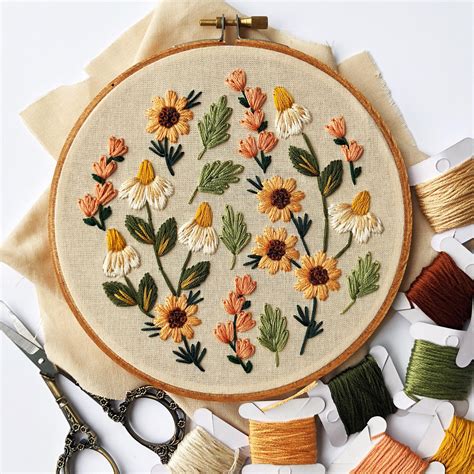 A simple summer wildflower embroidery hoop : r/Embroidery