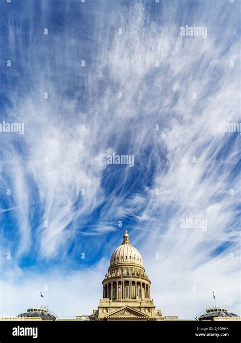 Unique perspective of the Idaho Capital Dome Stock Photo - Alamy