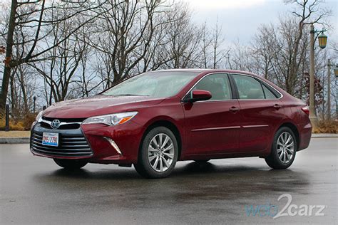 2017 Toyota Camry XLE Review | Carsquare.com