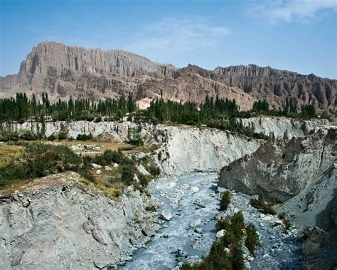 Life on Nanchang Lu: Xinjiang: Magnificent Land of Mountains and Deserts