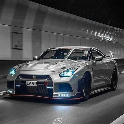 Nissan Skyline Gtr R35 - malakuio