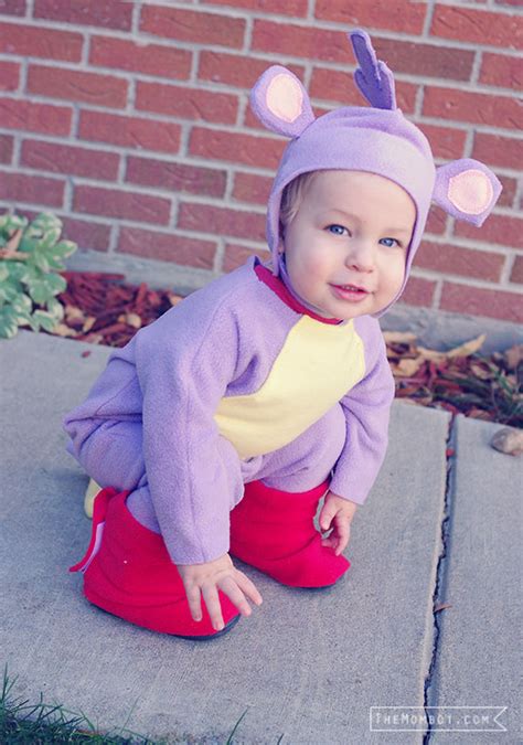 Dora & Boots say "Happy Halloween!" - The Mombot