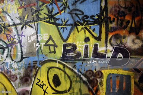 Old Berlin Wall Graffiti High-Res Stock Photo - Getty Images