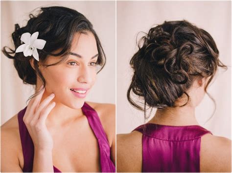 Stunning Beach Wedding Hairstyles & Tropical Hair Styling Tips