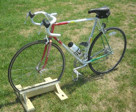 DIY Bike Stand | Diy bike rack, Bike stand diy, Bike stand