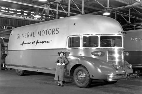 Throwback Thursday: The GM Futurliners - Chevy Hardcore