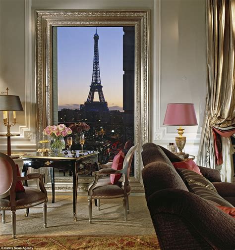 The 12 best rooms with a view: The hotels from around the world that ...