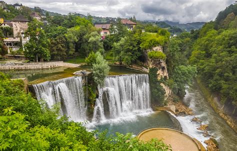 Jajce Waterfall | ccr_358 | Flickr