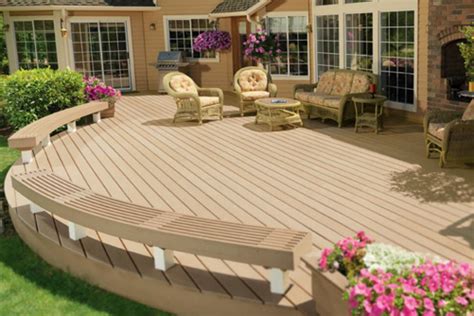 9 Cool Deck Designs that Add Seating | Exterior Projects