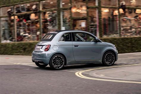 Fiat 500 Electric Convertible Review (2021) | Parkers