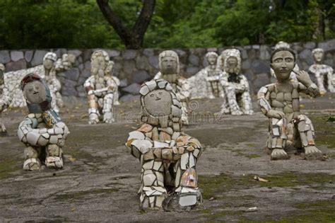 Waste To Wonder, Chandigarh Rock Garden Sculptures Stock Photo - Image of figurine, figure ...