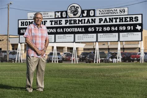 HIGH SCHOOL FOOTBALL: Wilkins to be inducted into 2024 Texas High ...