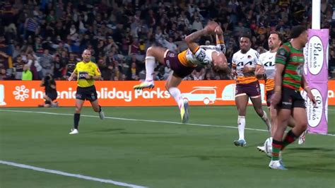 Reece Walsh Backflip Try Celebration : r/nrl