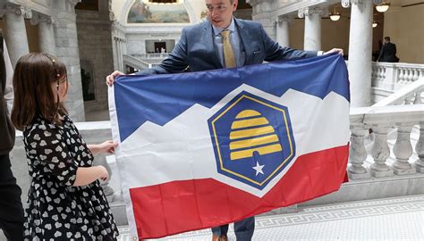 Utah state flag history: How many times has it changed? - Deseret News