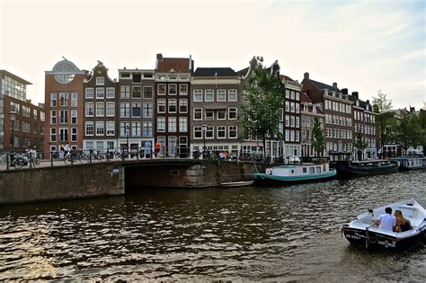 life in rainbows : Amsterdam Architecture