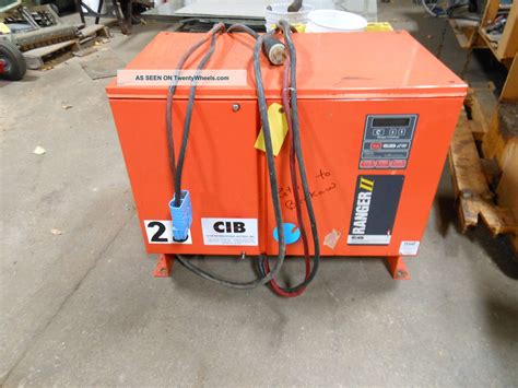 Yale 3000 Lb. 36v Electric Forklift & Charger 3 Stage Mast