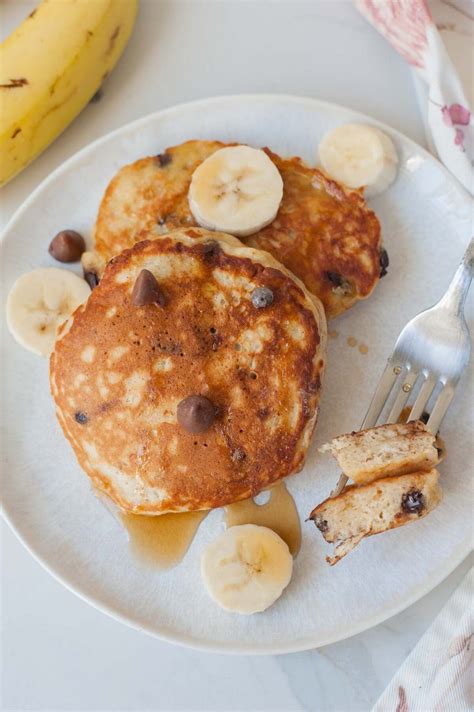 Banana Chocolate Chip Pancakes (VIDEO) - Everyday Delicious