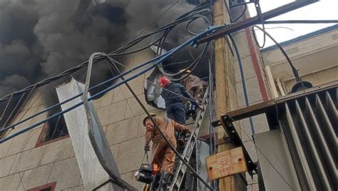 Delhi: 2 dead, several trapped in massive fire at footwear factory in ...