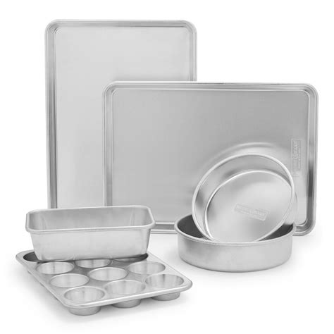 Nordic Ware Naturals 6-Piece Bakeware Set | Sur La Table