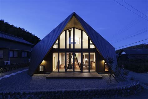 Creative Origami House In Japan Combines A Distinct Silhouette With ...