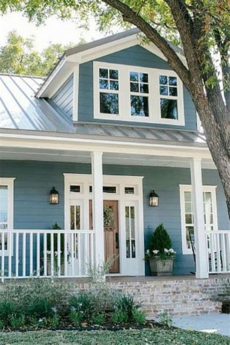 Incredibly Modern Farmhouse Home Exterior Design Ideas 03 | House paint ...