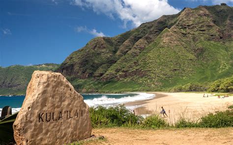 Mākua Beach / Oahu / Hawaii // World Beach Guide