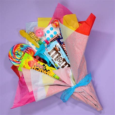 Candy bouquet for Mother's Day! 71494712821933147 | Dulces de regalo, Cestas de regalo de ...