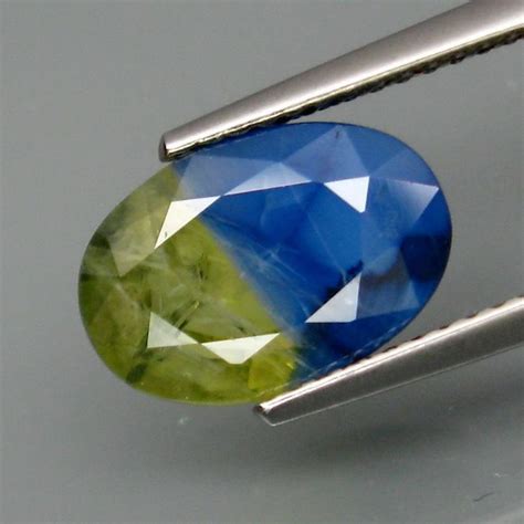 Bi-color sapphire, 3.95 cts. - Catawiki