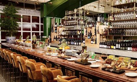 11 Best Wine Bars In Chicago For Wine Lovers - Secret Chicago