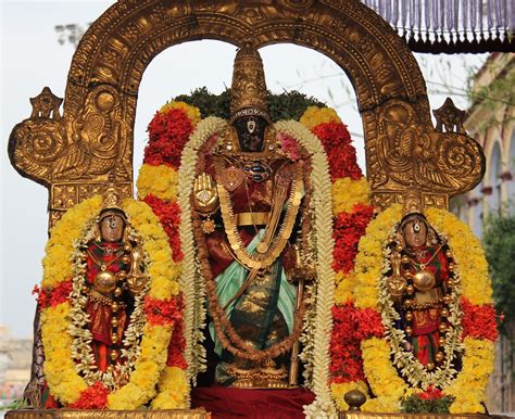 Krishna Vaibhavam: Thiruvallikeni Sri Parthasarathy Temple Perumal HQ ...