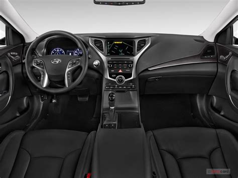 2015 Hyundai Azera Interior | U.S. News & World Report