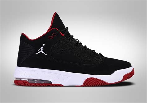 NIKE AIR JORDAN MAX AURA 2 BRED für €152,50 | Basketzone.net