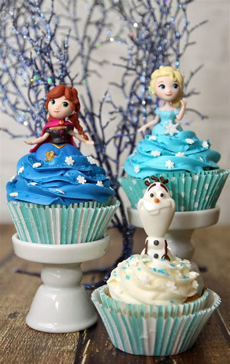 Easy DIY Frozen Cupcake Idea with Elsa Olaf and Anna - Sweet Party Place