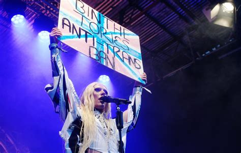 Glastonbury 2023: Bimini protests Tories' proposed anti-trans ban