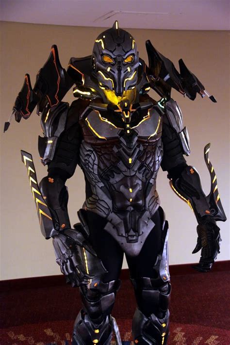 Evil FX Designs Incredibly Realistic Halo 4 Didact Costume | Make: | Halo cosplay, Halo 4, Halo ...