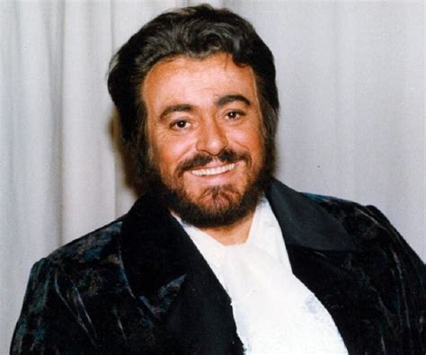 Luciano Pavarotti Biography - Facts, Childhood, Family Life & Achievements