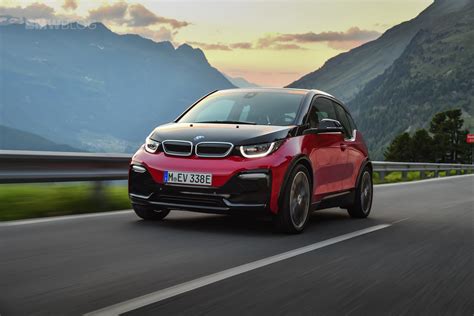 WORLD PREMIERE: The First-Ever BMW i3S -- An even sportier EV