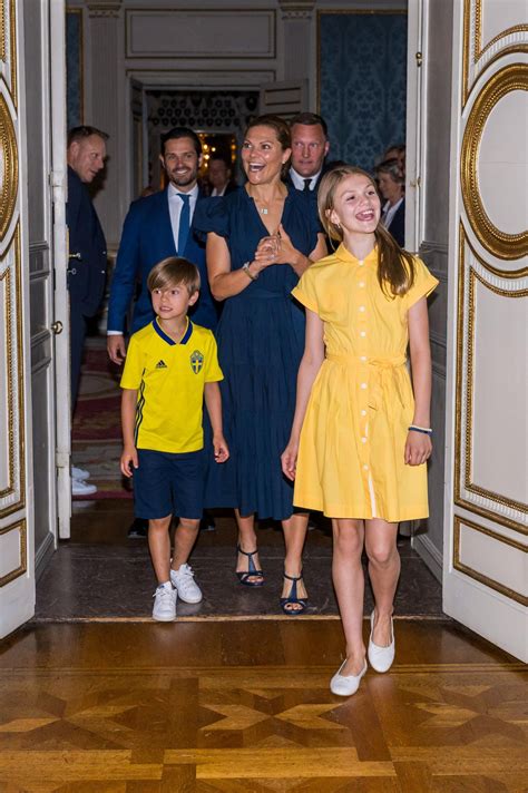 Crown Princess Victoria Receives The Sweden Women's National Football Team — Royal Portraits ...