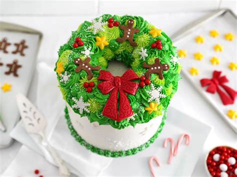 Christmas Wreath Layer Cake Recipe | Food Network