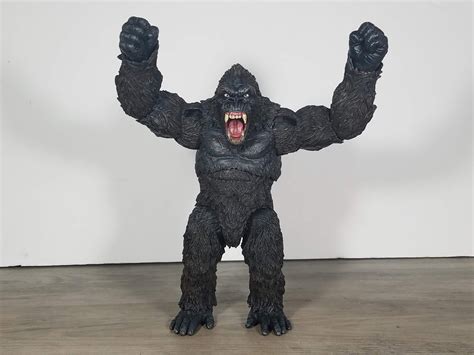 The Gryphon's Lair : MEZCO TOYS KING KONG OF SKULL ISLAND | Figure Review