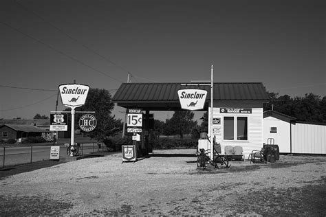 Route 66 Gas Station Photograph by Frank Romeo