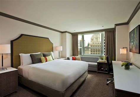 Pin by Anne Benn on Chicago in 2020 | Chicago hotel room, Hotel, Hotel stay