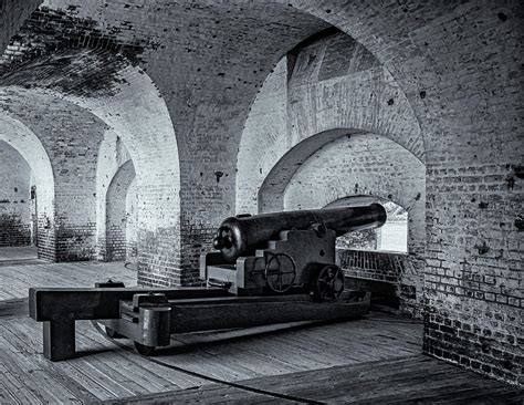 Fort Pulaski Cannon Photograph by Tom Singleton - Fine Art America