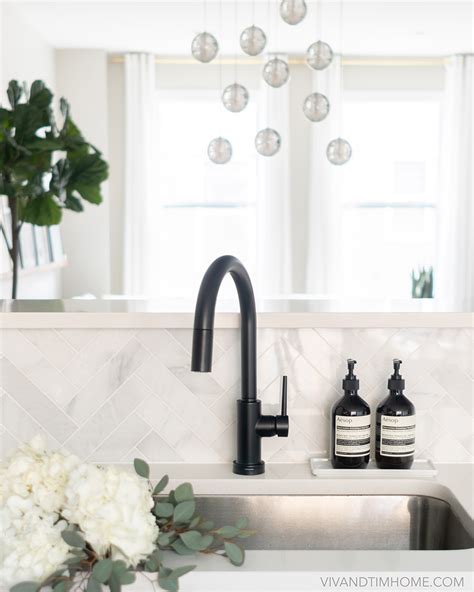 Our Honest Delta Faucet Reviews: Delta Trinsic Touch2O and VoiceIQ ...