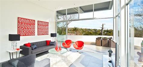 Red and White Interior Design For a More Vibrant Home – InspirationSeek.com