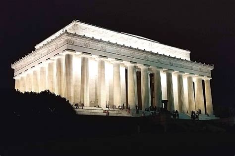 Enjoy Mesmerizing Monuments at Night in Washington, DC: The Ultimate ...