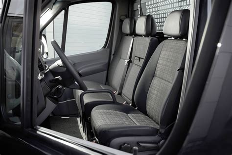 Mercedes-Benz Sprinter 2013 – interior | WHATTRUCK