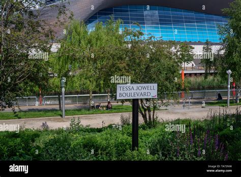 Tessa jowell boulevard sign hi-res stock photography and images - Alamy